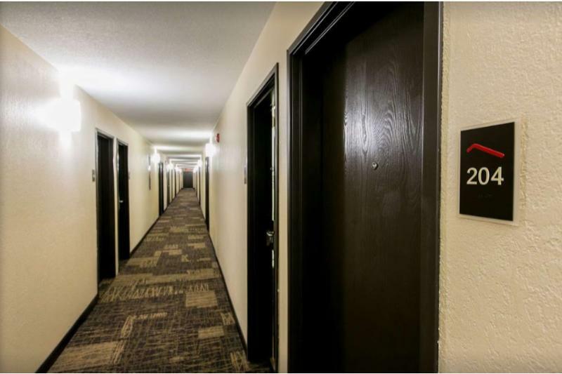เรด รูฟ พลัส+ ฮันต์สวิลล์ Hotel ภายนอก รูปภาพ