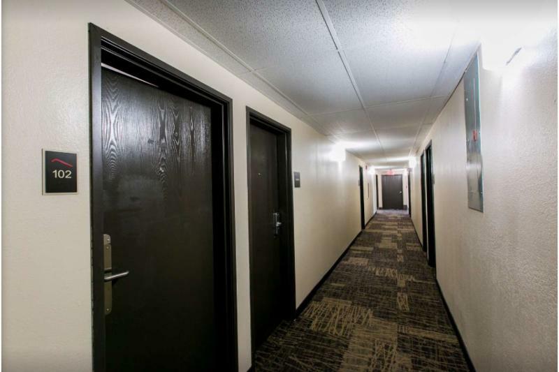 เรด รูฟ พลัส+ ฮันต์สวิลล์ Hotel ภายนอก รูปภาพ